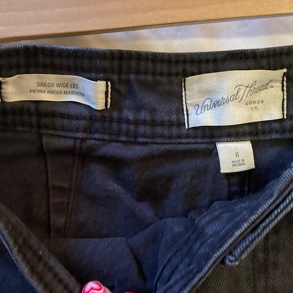 Universal Thread Women’s High-Rise Sailor Wide Leg Ankle Jeans - Picture 2 of 3